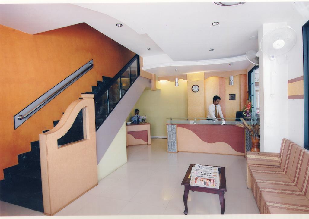 Hotel Planet Mount Chennai Exterior photo
